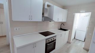 Rent Apartment in Calle felipe herrero arias 20. Se alquila piso de 2 habitaciones para larga temporada en buleva