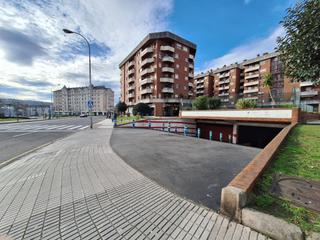 Aparcament cotxe a Teatinos - Los Prados. Plazas de aparcamiento en oviedo