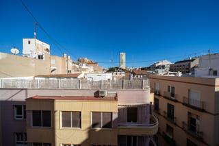 Appartement  Calle valdes. Piso soleado y amplio en el corazón de alicante explanada de esp