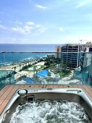 Ático en Centro - Muelle Pesquero. Exclusivo ático seminuevo con vistas al mar en ubicación inmejor