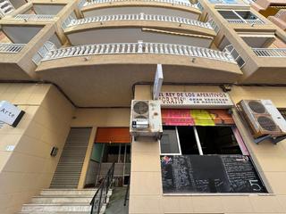 Geschäftsraum in Zona Playa del Cura. Se vende local con licencia de hosteleria con 150 m2 y 100 metro
