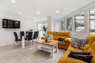 Appartement  Avenida de alfonso x 'el sabio'. Amplia vivienda reformada en alfonso x el sabio