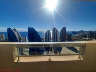 Piccolo appartamento in Presidente adolfo suarez 4. Apartamento único con vistas panorámicas en benidorm!