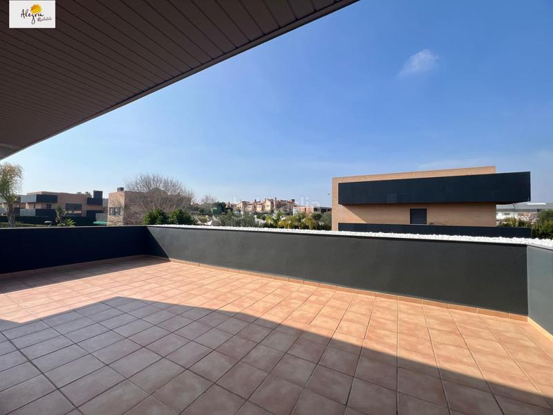 Foto ed5cd979-28e3-4d3e-9531-f397170a28d4. Chalet con riscaldamento parcheggio piscina in Torre en Conill-Cumbres de San Antonio Bétera