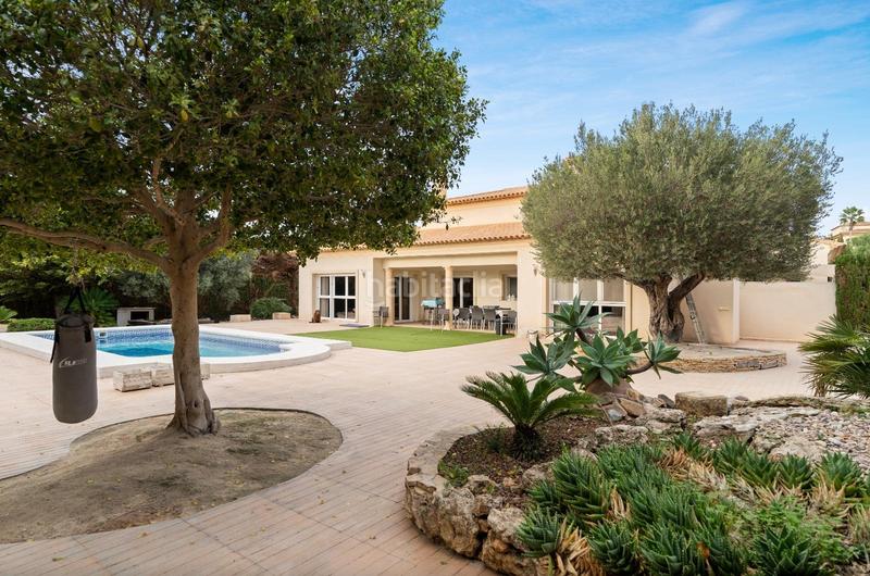 Foto cf8574e8-3bff-491e-88c6-547fdb322101. Location chalet avec chauffage parking piscine dans Calp