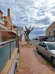 Maison jumelée à Los Europeos. Espectacular adosado al lado de la preciosa playa de la mata con