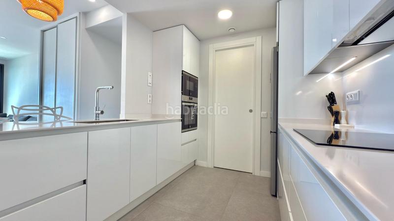 Foto 83c3b356-7f31-4be4-b22a-d6907efea51e. Alquiler apartamento alquiler por meses piso 2 habitaciones en urb. beach en Benidorm