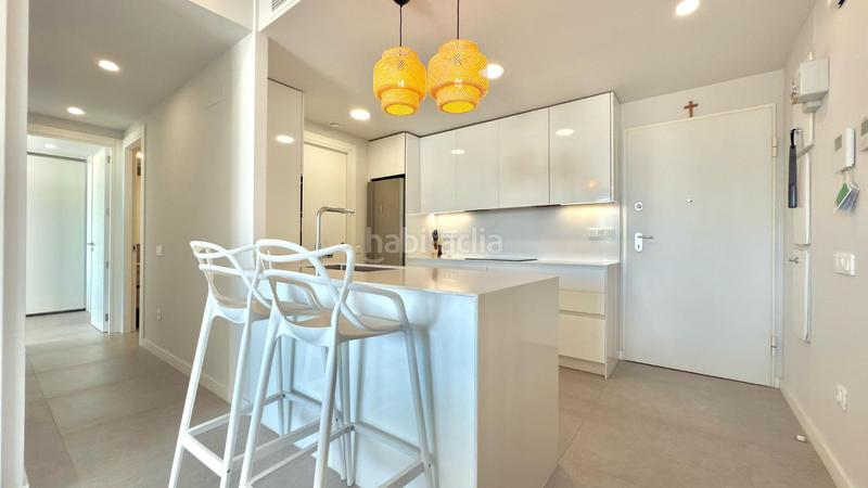Foto c22c5aa6-927a-43ec-9622-b90569eb1725. Alquiler apartamento alquiler por meses piso 2 habitaciones en urb. beach en Benidorm