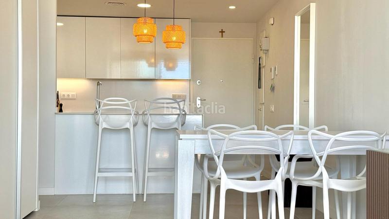 Foto e909ab0d-ebc6-465c-a5fd-dc9cbd5c8b29. Alquiler apartamento alquiler por meses piso 2 habitaciones en urb. beach en Benidorm