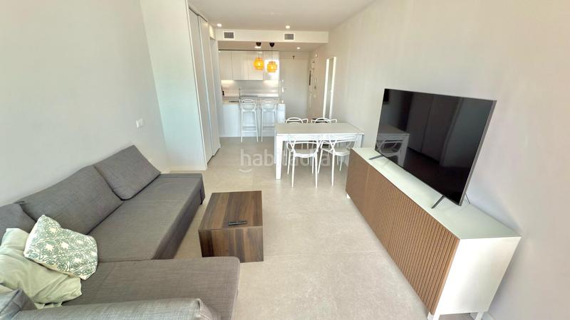 Foto fd6ce2fc-94ad-48c4-b30b-e47e405b836c. Alquiler apartamento alquiler por meses piso 2 habitaciones en urb. beach en Benidorm