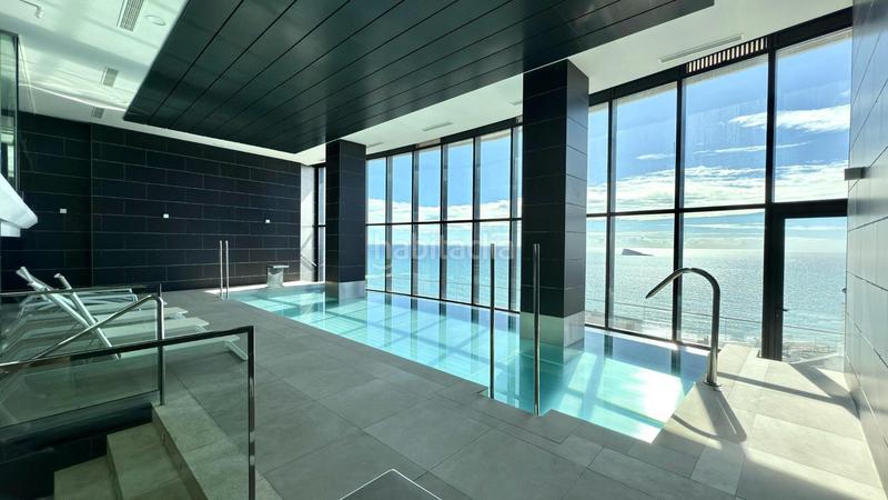 Foto 1e2ae9ba-a665-4fce-b7a3-7812be0a8cdd. Miete appartement mit heizung parking pool in Playa Poniente Benidorm