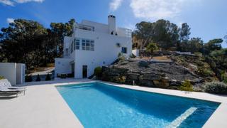 Chalet en Altea la Vella. Villa grande con vistas al mar y el campo de golf