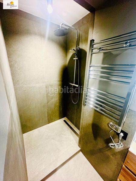 Foto 8945f63a-4940-4c17-97ec-b8ffe0542378. Apartamento impresionante apartamento con vistas al mar en venta en Alicante