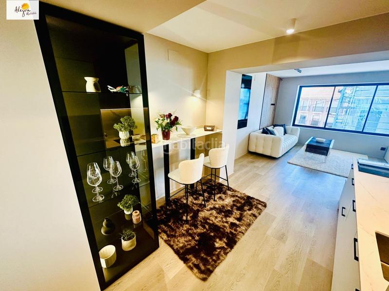 Foto b3cbf3df-aa86-4c27-966a-d24e1543583e. Apartamento impresionante apartamento con vistas al mar en venta en Alicante