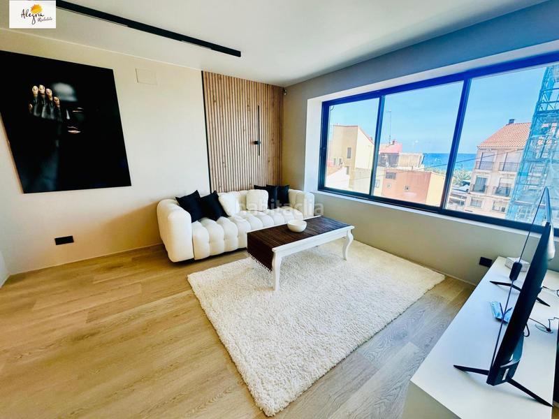 Foto f0347f80-3473-4b95-916d-012934485dcb. Apartamento impresionante apartamento con vistas al mar en venta en Alicante