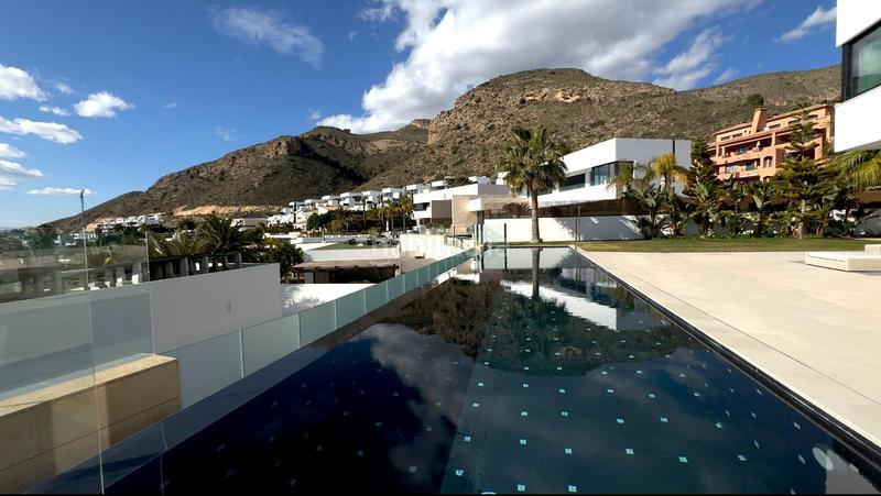 Foto cda33fea-3c4a-4b1f-bb8b-342d2b25f550. Chalet with heating parking pool in Golf Bahía Finestrat
