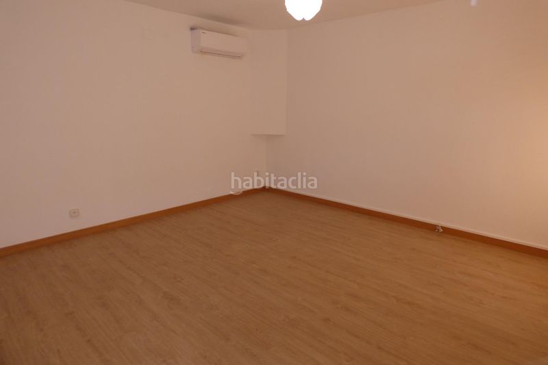 Foto 0d56ee82-6e62-4853-a272-4e1f91d08c16. Casa adossada a pintor sorolla \"salafranca\" 40 a San Juan de Alicante