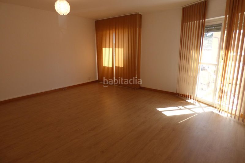 Foto 4bfb9f35-0500-4ded-8bf5-ea7a2cfd5041. Casa adossada a pintor sorolla \"salafranca\" 40 a San Juan de Alicante