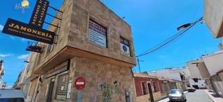 Edifici  Calle pedro lorca. Local  casa baja incluida