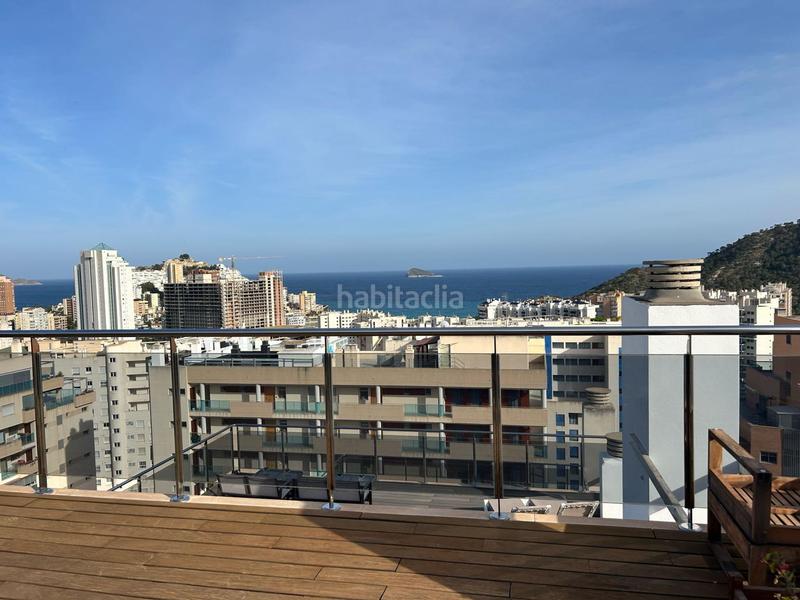 Foto 533b4517-26e2-4ba4-8464-9d40ce95f1eb. Dachwohnung mit parking pool in Playa Poniente Benidorm
