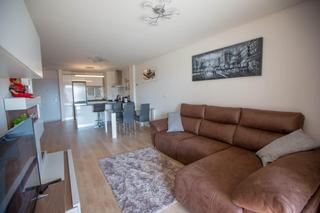 Location Rez-de-chaussée à Villamartín-Las Filipinas. Moderno apartamento de 2 dormitorios en comunidad cerrada con pi