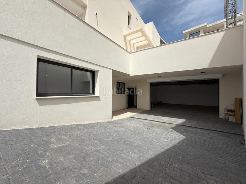 Foto 3d7b81ff-1408-44ad-a252-005182e53f97. Chalet avec chauffage parking piscine dans Golf Bahía Finestrat