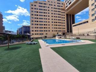 Miete Appartement  Mestral. Se alquila apartamento para larga temporada