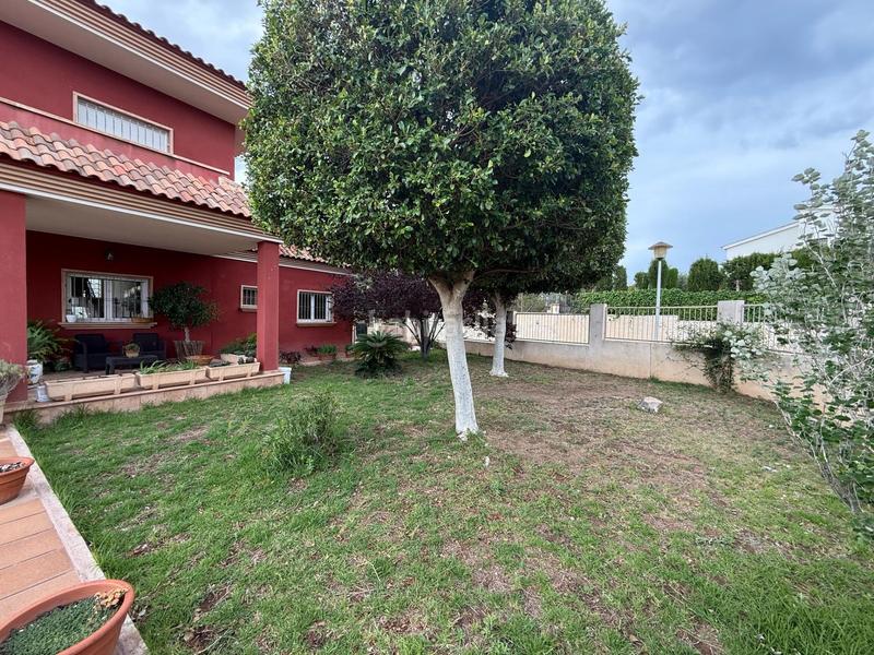 Foto 8e939c0e-8aa1-4766-bc3a-fe702c394f3d. Chalet with heating parking pool in Noroeste Santa Pola