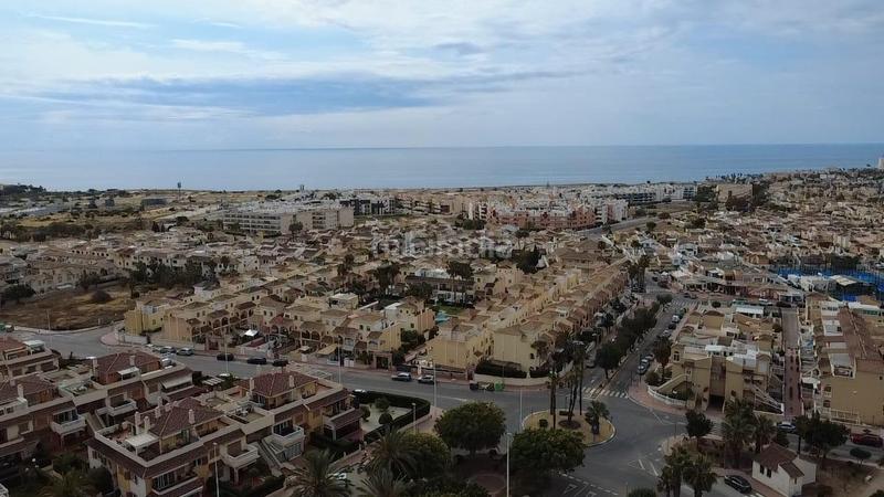 Foto 30098c1e-1755-48e4-ac81-c3b945227059. House with pool in Zeniamar - Horizonte - La Campana Orihuela