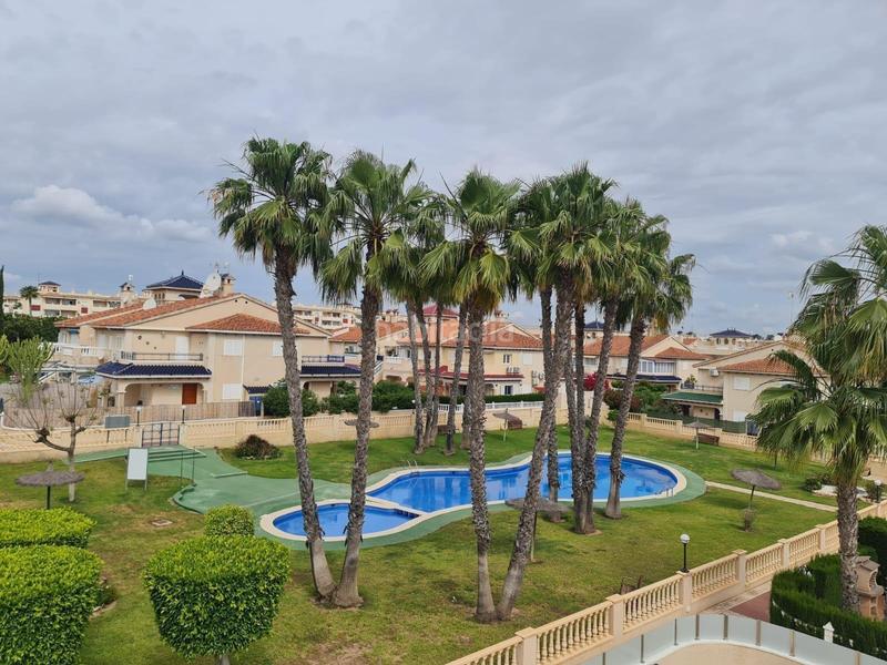 Foto 8450602c-a747-40bd-9f6f-9f30bb52221e. House with pool in Zeniamar - Horizonte - La Campana Orihuela