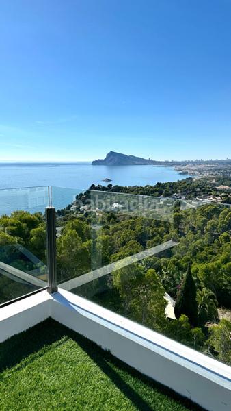 Foto e46cea96-47bf-4b21-9c4e-4b689f341cfc. Chalet with heating pool in Altea hills Altea