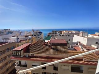 Attique à Las Piscinas Naturales. Espectacular ático en torrevieja con vistas al mar
