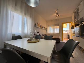 Casa en Zona Carrefour - Urbanizaciones. Reformado bungalow planta alta con solarium privado de 42 m2. 2