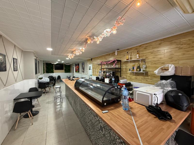 Foto 5d09e23d-66b2-43d7-a2f9-ac317ea24122. Lloguer local comercial a Carolinas Altas Alicante