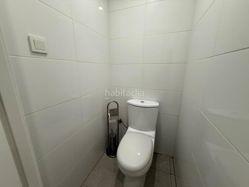 Foto 84ff3ddc-c9e3-4800-bc18-e91d3b15aa9a. Lloguer local comercial a Carolinas Altas Alicante