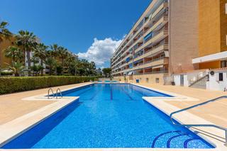 Apartamento en Punta Prima. Apartamento con vistas al mar en punta prima! 3 dorm. 2 baños. 1
