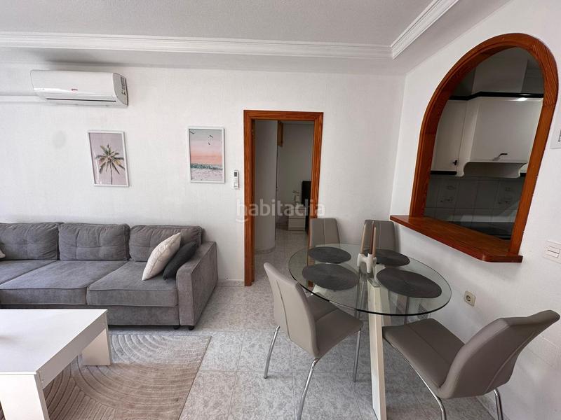 Foto 2819d4e0-5fee-4093-965b-024b0587efa4. Apartamento edificio galeon ! reformado y soleado apartamento con cercanías a la playa del cura ! en Torrevieja