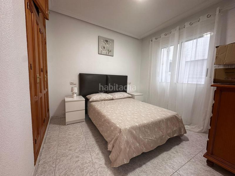 Foto 96021c1a-754c-40eb-ab84-f2c114738e38. Apartamento edificio galeon ! reformado y soleado apartamento con cercanías a la playa del cura ! en Torrevieja