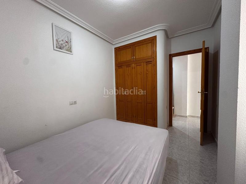 Foto f21d2b48-2c38-4e43-a642-99a7c97a2314. Apartamento edificio galeon ! reformado y soleado apartamento con cercanías a la playa del cura ! en Torrevieja