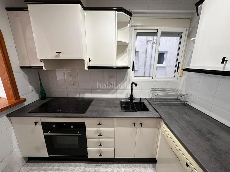 Foto fadae7e6-e059-4068-8468-50b369fd84ad. Apartamento edificio galeon ! reformado y soleado apartamento con cercanías a la playa del cura ! en Torrevieja