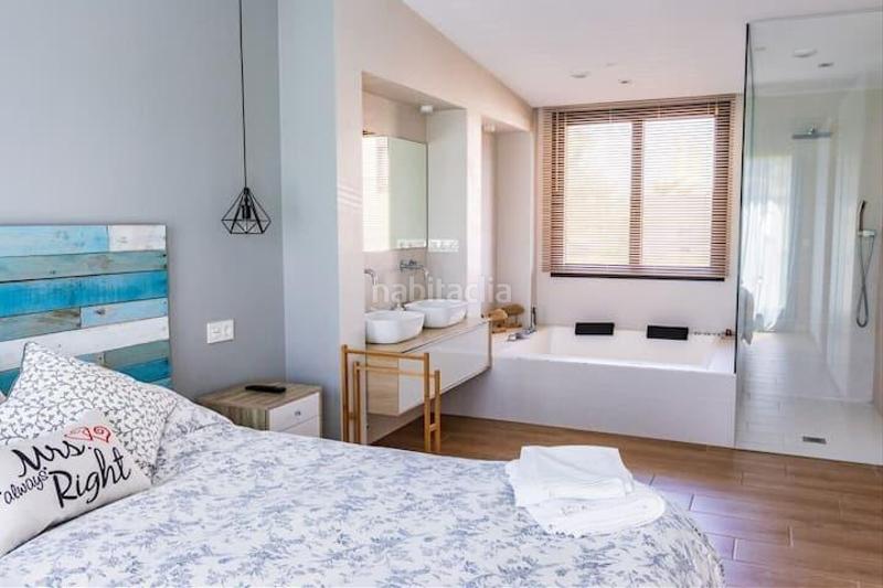 Foto 877926d4-c85c-414a-95e6-3e5592f6c584. Chalet oportunidad única en gijó chalet de lujo con licencia turística activa y vistas panorámicas en Gijón