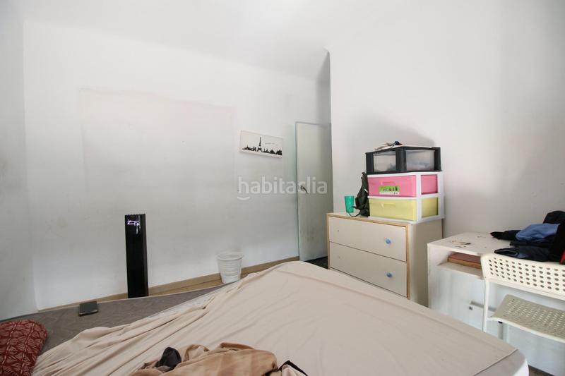 Foto 4046eb9b-408b-4545-9433-13bf7af871e2. Piso en calle de la villa de chiva 11 vivienda alquilada solo para inversores en Alicante