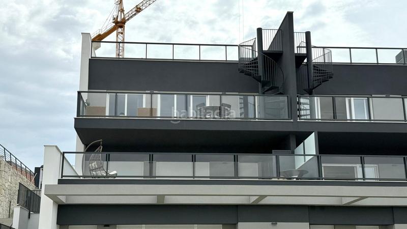 Foto b5d3ec9e-cd92-4982-bd5d-ee90532450b0. Attique dans calle barcelona 1 dans balcón de Finestrat-terra marina Finestrat