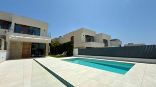 Location Chalet  Calle calle brusel-les, 23. Se alquila villa para larga temporada