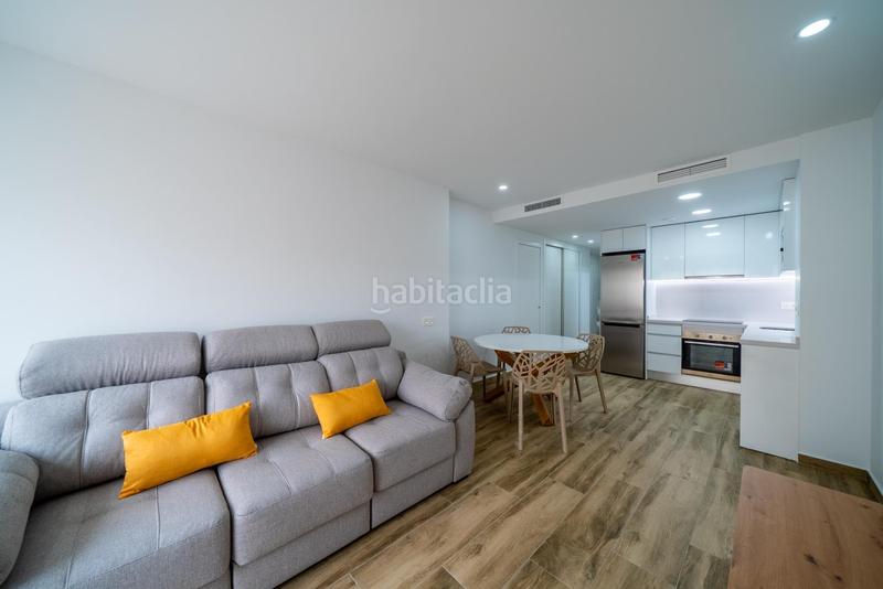 Foto 0594a9c3-c567-44eb-a006-4ef22c97ba68. Alquiler apartamento este magnífico piso de 2 dormitorios en edificio nuevo con piscina, gimnasio y terraza comunitario. en Alicante