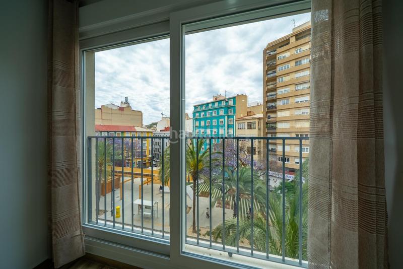 Foto 7dce02ff-3997-4046-8c07-2c00db4b9e6e. Alquiler apartamento este magnífico piso de 2 dormitorios en edificio nuevo con piscina, gimnasio y terraza comunitario. en Alicante