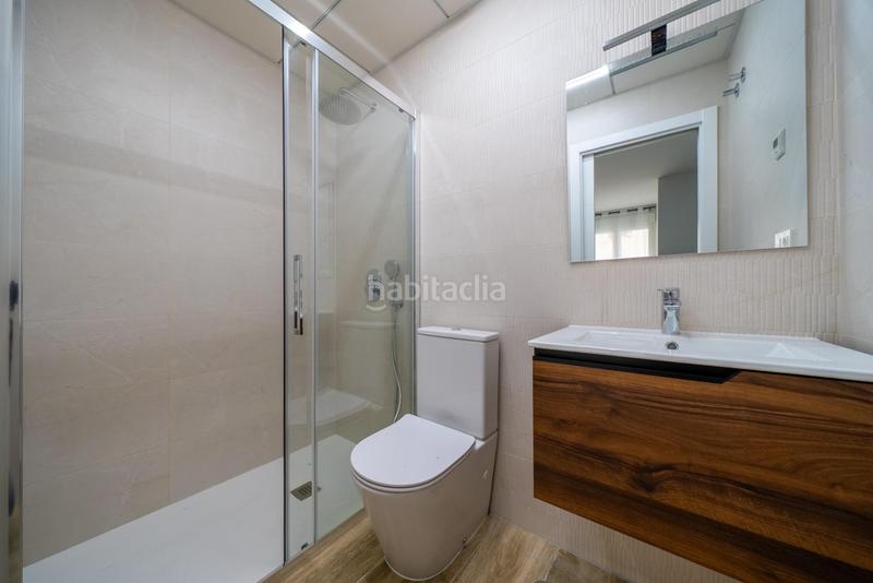 Foto feaab284-2a8c-4991-9261-bc75897e2a9d. Alquiler apartamento este magnífico piso de 2 dormitorios en edificio nuevo con piscina, gimnasio y terraza comunitario. en Alicante