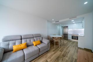 Rent Apartment  Plaza músico óscar tordera iñesta. Se alquila piso de 2 dormitorios en edificio nuevo con piscina,