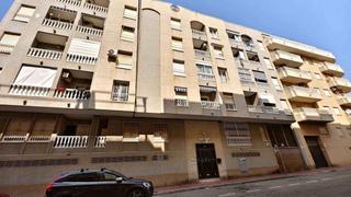 Apartament a Avenida Habaneras - Curva de Palangre. Apartamento con garaje y piscina a 500 metros de playa. 2 dorm.