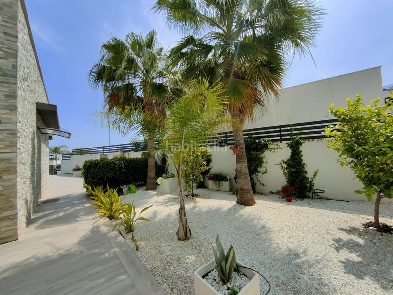 Foto aed483dd-0f4c-4680-94c3-71189903f77e. Chalet with heating parking pool in balcón de Finestrat-terra marina Finestrat